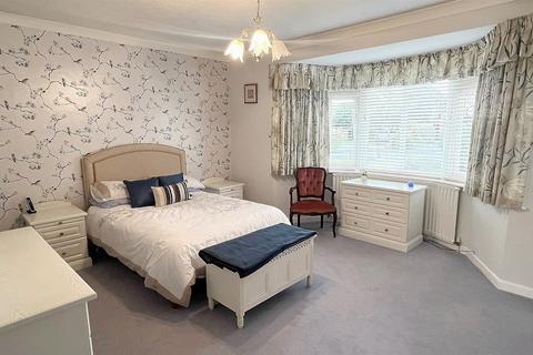 17 Bennett Road, Sutton Coldfield, B74 4TJ