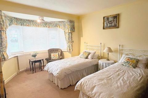 17 Bennett Road, Sutton Coldfield, B74 4TJ
