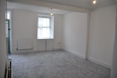 2 bedroom terraced house to rent, Gilbert Street, Holyhead, LL65