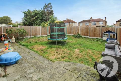 15 Rennets Close, London, SE9 2NQ