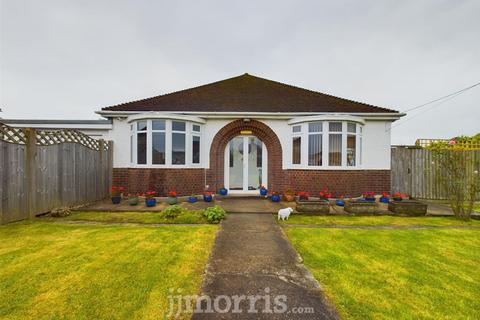 4 bedroom bungalow for sale, The Crescent, Narberth