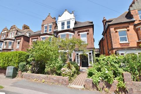 2 bedroom flat to rent, Kingsnorth Gardens, Folkestone