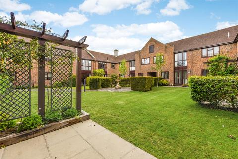 2 bedroom apartment for sale, Tudor Close, Chichester