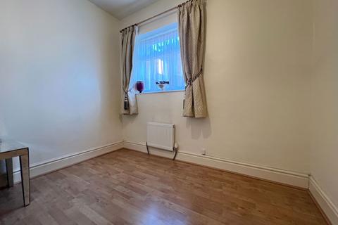 2 bedroom flat for sale, Rawlinson Road, Southport PR9