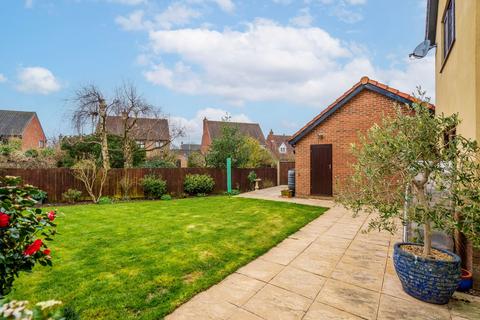 4 bedroom detached house to rent, Hazel Grove, Dereham