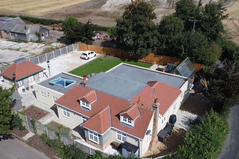 Mapletree Cottage Brook Lane, Great Baddow, Chelmsford, CM2 7SX