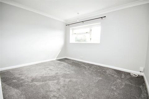 3 bedroom end of terrace house to rent, Priors East, Basildon, SS14