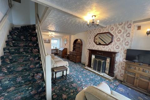 2 bedroom end of terrace house for sale, Regent Street, Abergavenny, NP7