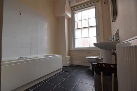 1 bedroom in a house share to rent, Bath Street - Flat Share