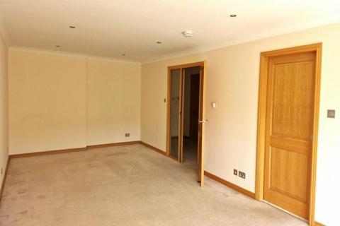 2 bedroom flat for sale, Polmuir Road, 2nd Floor Flat, Aberdeen AB11