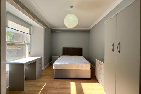 3 bedroom flat to rent, West Princes Street, Woodlands, Glasgow, G4