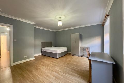 3 bedroom flat to rent, West Princes Street, Woodlands, Glasgow, G4