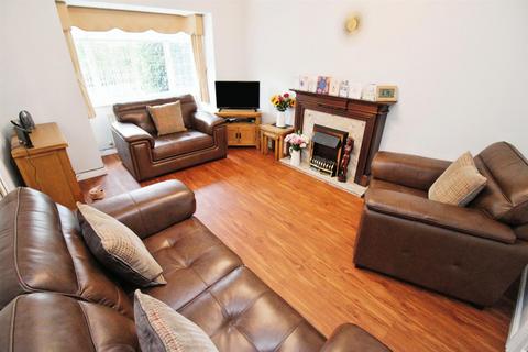 3 bedroom detached house for sale, Wroe Close, Corby NN18