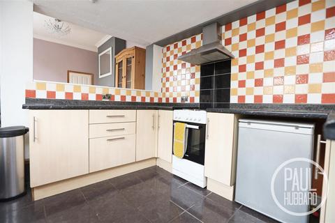 3 bedroom semi-detached house for sale, Richmond Road, Lowestoft, NR33