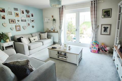 3 bedroom semi-detached house for sale, Brandling Crescent, Leeds LS10