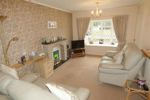 2 bedroom detached bungalow for sale, Dee Close, Sandbach