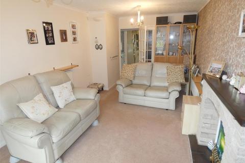 2 bedroom detached bungalow for sale, Dee Close, Sandbach