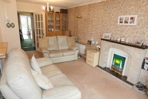 2 bedroom detached bungalow for sale, Dee Close, Sandbach