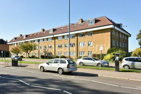 1 bedroom apartment to rent, High Street, Herts EN6