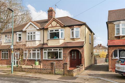 3 bedroom semi-detached house for sale, Birchwood Avenue, Wallington