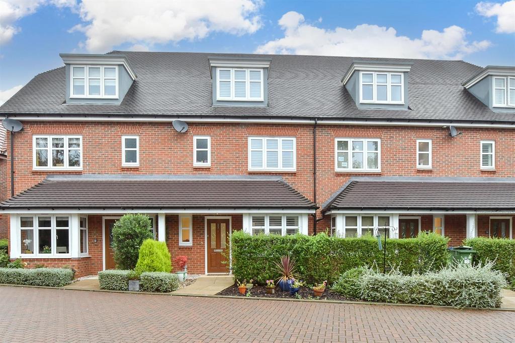 Kennard Crescent, Southwater... 3 bed townhouse for sale £550,000
