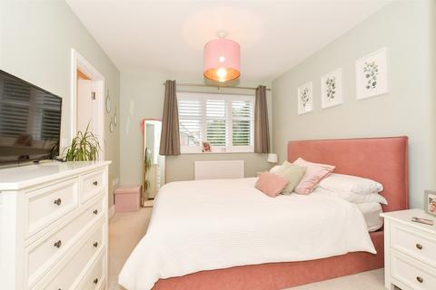 3 bedroom townhouse for sale, Kennard Crescent, Southwater, Horsham, West Sussex