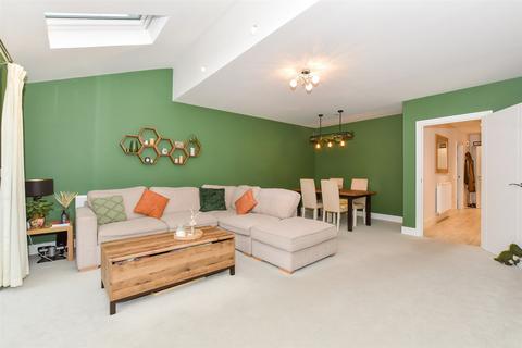 3 bedroom townhouse for sale, Kennard Crescent, Southwater, Horsham, West Sussex