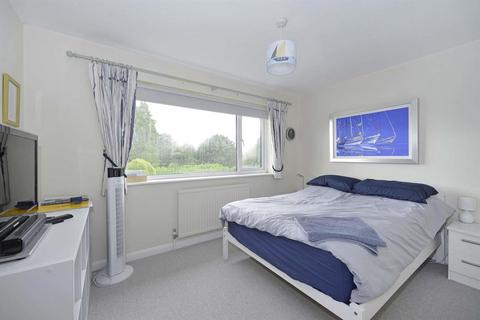 25a Dagden Road, Shalford, Guildford, GU4 8DD