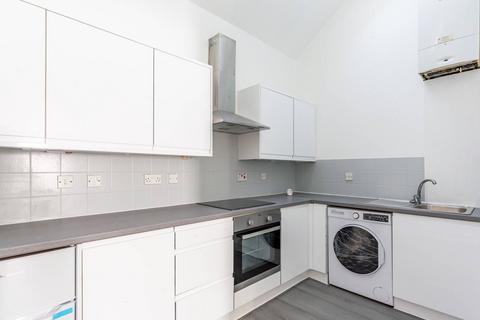 1 bedroom terraced house to rent, Elgar Close, Upton Park, London, E13