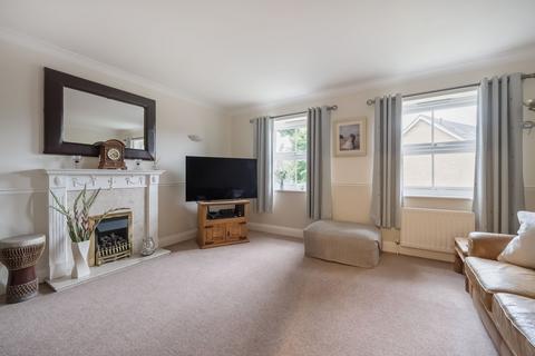 16 Bunce Drive, Caterham, CR3 5FF