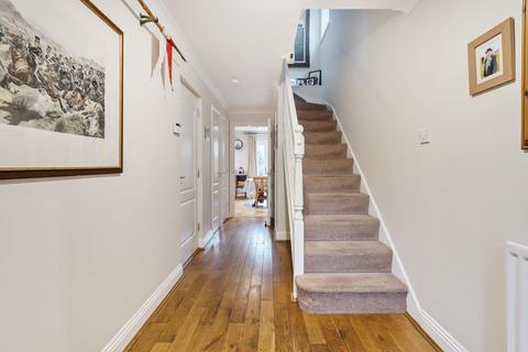 16 Bunce Drive, Caterham, CR3 5FF