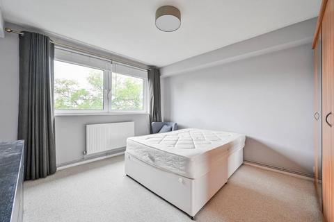 15 Allison Close, London, SE10 8AZ