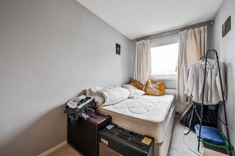15 Allison Close, London, SE10 8AZ