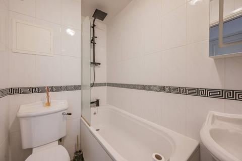 1 bedroom flat for sale, Commercial Road, Spitalfields, London, E1