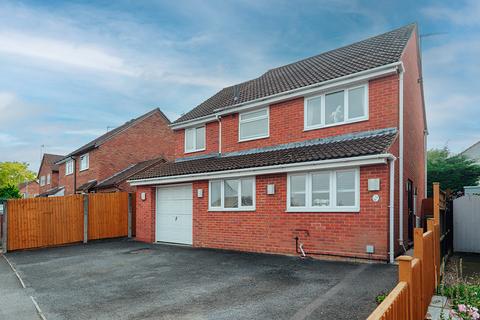 4 bedroom detached house for sale, Worcester WR5