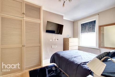 3 bedroom end of terrace house for sale, Angel Lane, Hayes