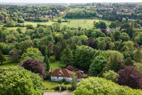 Trout Rise, Loudwater, Rickmansworth, Hertfordshire, WD3