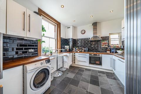 3 bedroom flat for sale, Mount Ephraim Road, Streatham