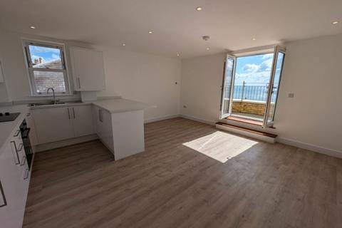 2 bedroom apartment to rent, Beaumont Rise, Ventnor