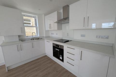 2 bedroom apartment to rent, Beaumont Rise, Ventnor