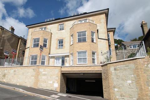 2 bedroom apartment to rent, Beaumont Rise, Ventnor