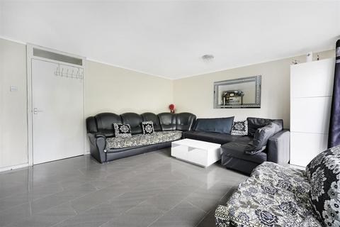 3 bedroom maisonette for sale, Ebenezer Mussel House, Patriot Square, London