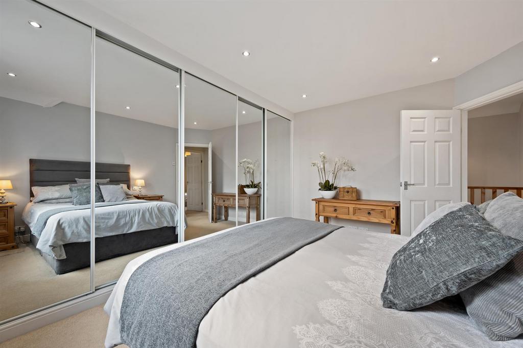 Bedroom One - wardrobes.jpg