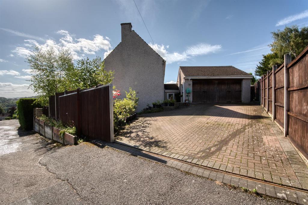Driveway and double garage.jpg