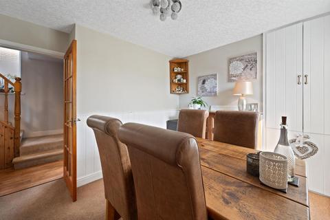 3 bedroom semi-detached house for sale, Lynholmes Rise, Matlock DE4