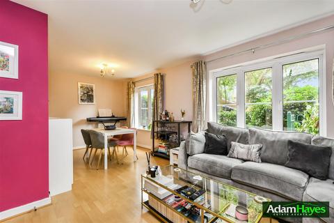 2 bedroom apartment for sale, Prospect Ring, London N2