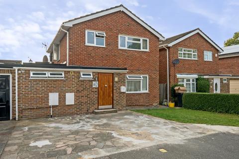 4 bedroom detached house for sale, Seaford Close, Ruislip, Middlesex