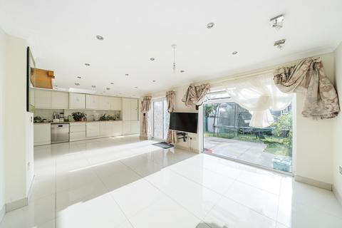 4 bedroom detached house for sale, Seaford Close, Ruislip, Middlesex