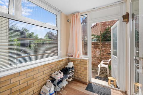 3 bedroom semi-detached house for sale, Silverwood Close, Cambridge, CB1