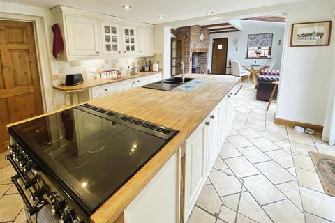 4 bedroom detached house for sale, Upper Battlefield, Shrewsbury